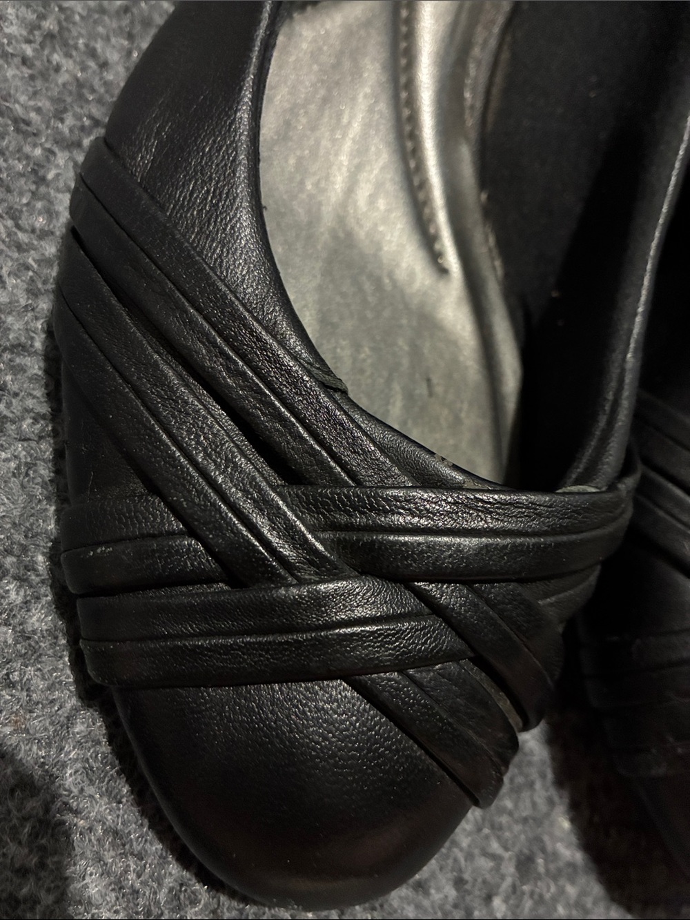 π Andrew Geller Black Crossband Slip-On Shoes - Picture 2 of 4